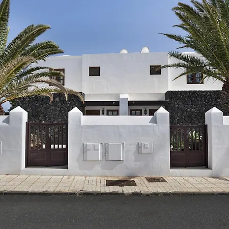 En Puerto Del Carmen, 2 بيت للعطل